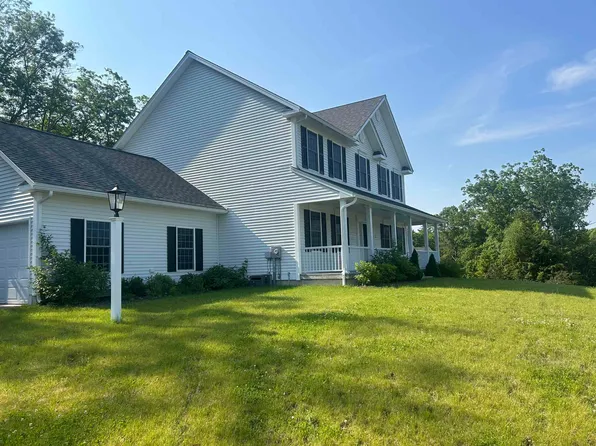 22 Huntington Ridge Road, Bedford, NH 03110