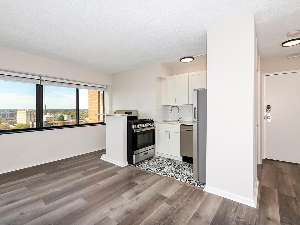 1st image of 5322-203 Savoy Ct