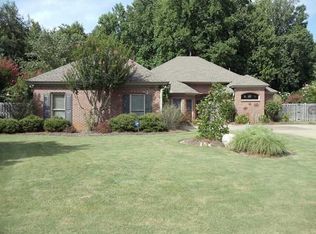732 Towne Lake Dr, Montgomery, AL 36117