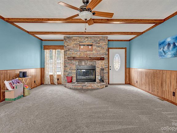3rd image of 124 Dellwood Dr