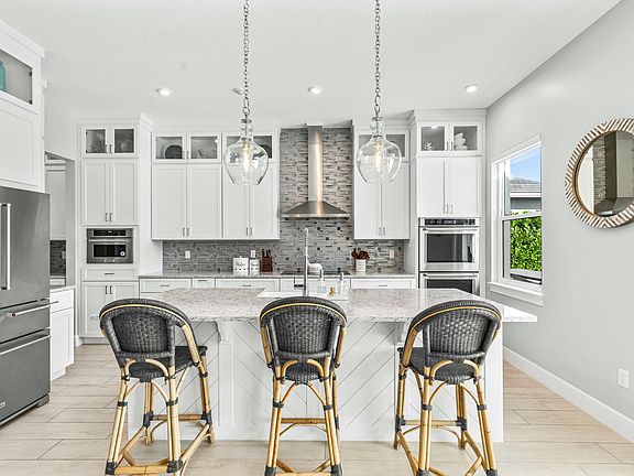 5th image of 1391 NE Langford Lane