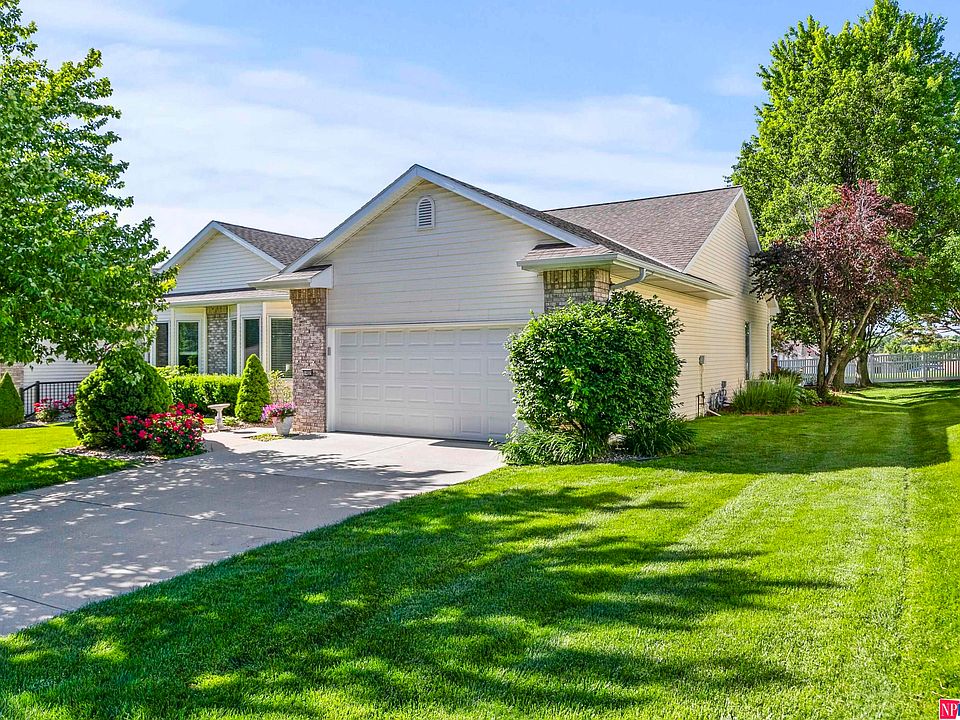 13829 Sprague St, Omaha, NE 68164 Zillow