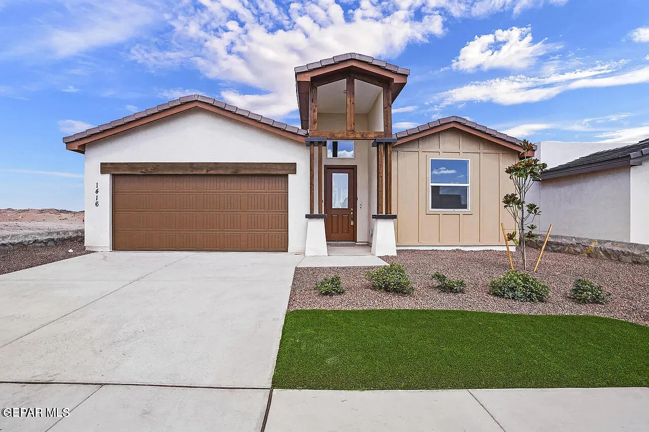 4 bed, 2.0 bath, 1919 sqft, $2,500 — Photo 1
