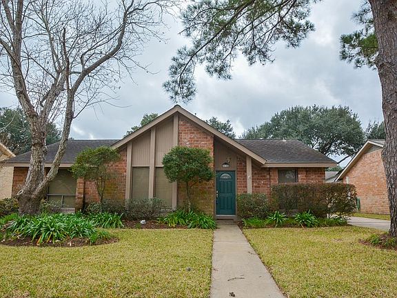 3rd image of 21203 Park Bend Dr
