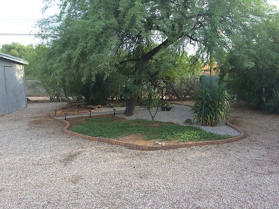 4th image of 2550 E Blanton Dr