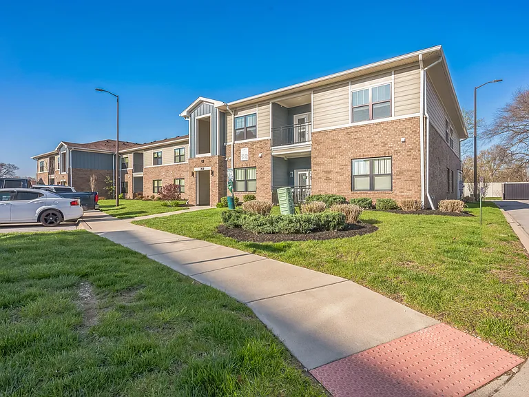 Frontgate Apartments — Photo 46