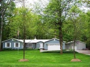 20221 Nofsger Rd, Lake Ann, MI 49650