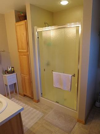 2nd image of 600 Woodland Cir