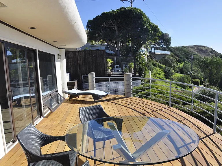 92 Yacht Harbor Dr — Photo 4