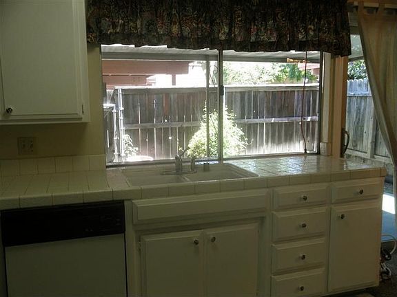 4th image of 6040 Via Casitas