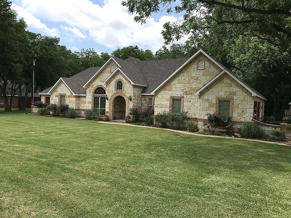 1st image of 317 Chambers Dr