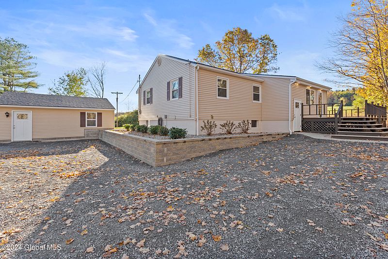 3rd image of 205 Schoonmaker Road