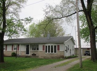 419 S Pike St, Palestine, IL 62451