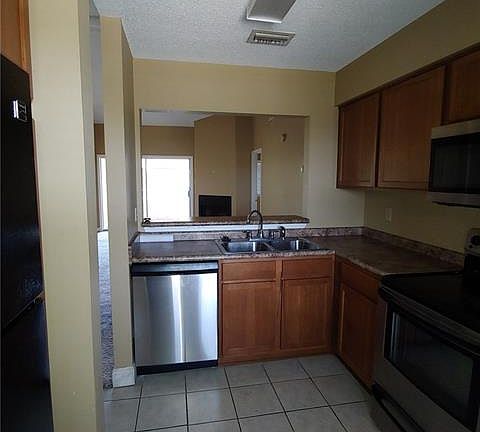 5th image of 2425 Oxford Pl APT 173