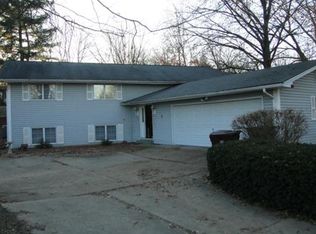 2 Northstar Ct, Saint Peters, MO