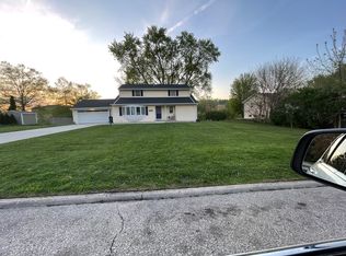 1807 Brookside Dr, Cedar Falls, IA 50613