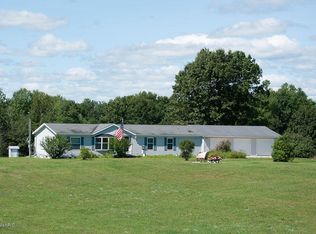 2853 Weeks Dr, Morley, MI 49336