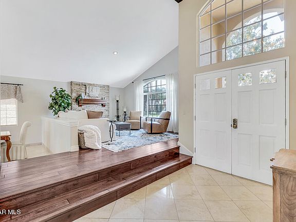 5th image of 1393 Dara St