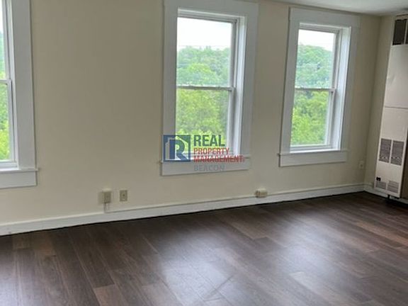 4th image of 56 Lantern Ln APT 4