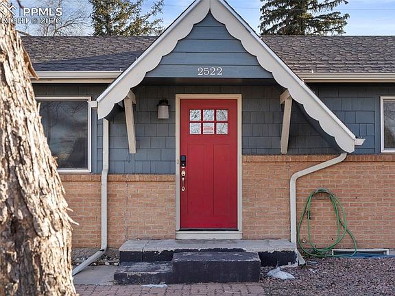 3rd image of 2522 Ivanhoe Dr