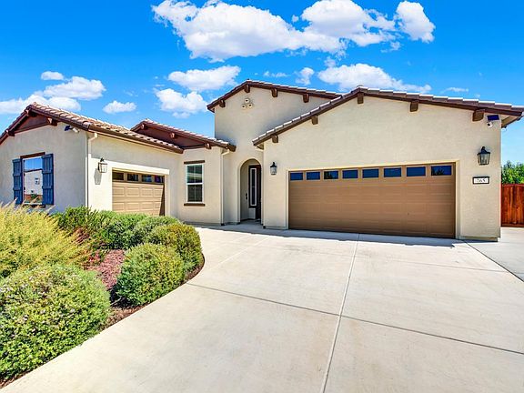 2nd image of 765 Fig Tree Lane