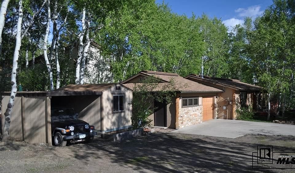 1st image of 290 Huckleberry Ln