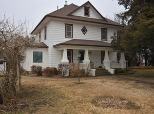 858 1300th Ave, Abilene, KS 67410