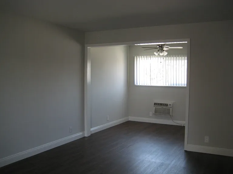 5150 Woodman Ave. — Photo 9