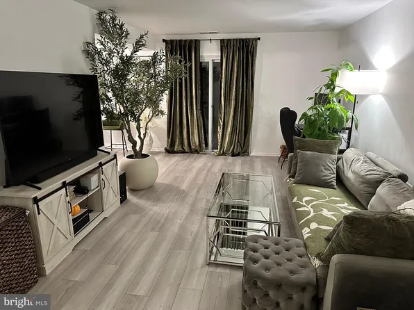 103 Shannon Dr, North Wales, PA 19454