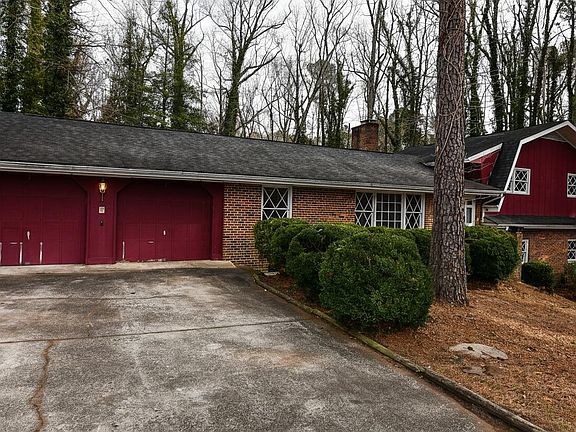 2nd image of 206 Edgewood Dr