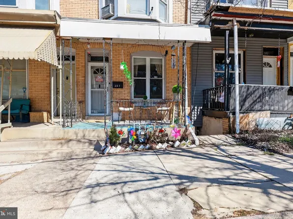 327 W Windsor St, Reading, PA 19601