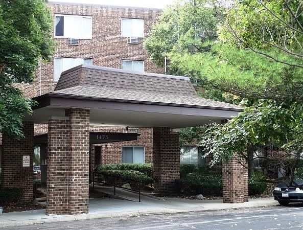 1st image of 1475 Rebecca Dr APT 413
