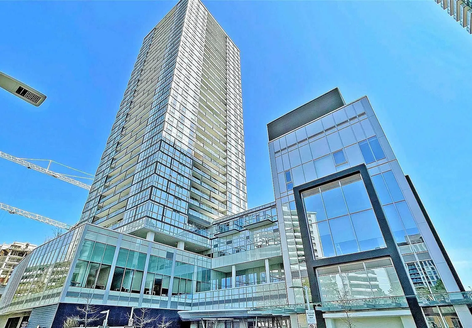 2 bed, 799 sqft, $3,300 — Photo 1