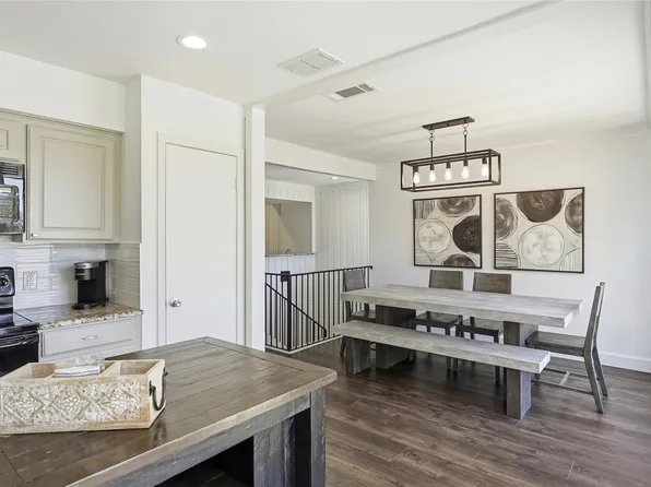 133 World Of Tennis Sq, Austin, TX 78738