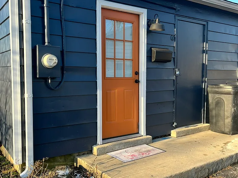 E Circle Dr — Photo 14