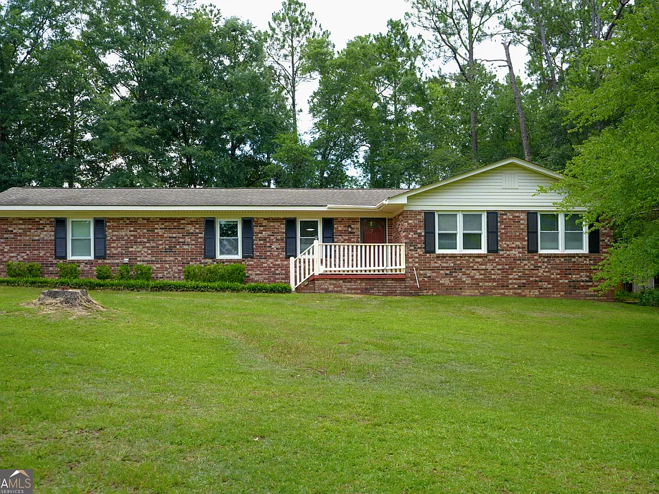 307 Pinewood Dr