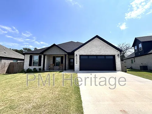 2061 Larry Ln Photo 1
