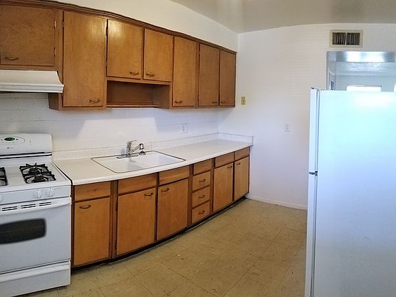 4th image of 917 E Spence Ave APT 1
