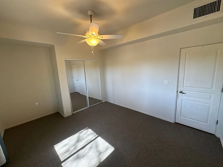 9731 E Kleindale Rd — Photo 17