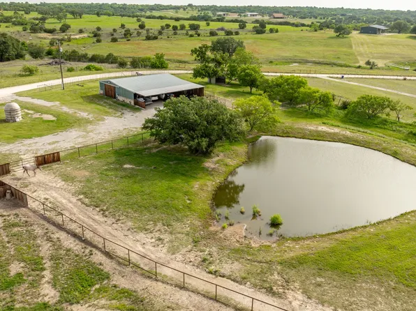 570 Private Road 1562, Stephenville, TX 76401