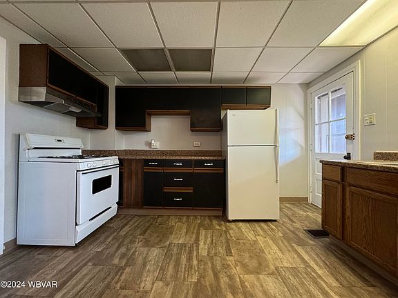 4th image of 918 Race St