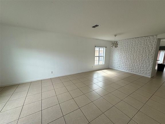 3rd image of 1713 Bonser Rd