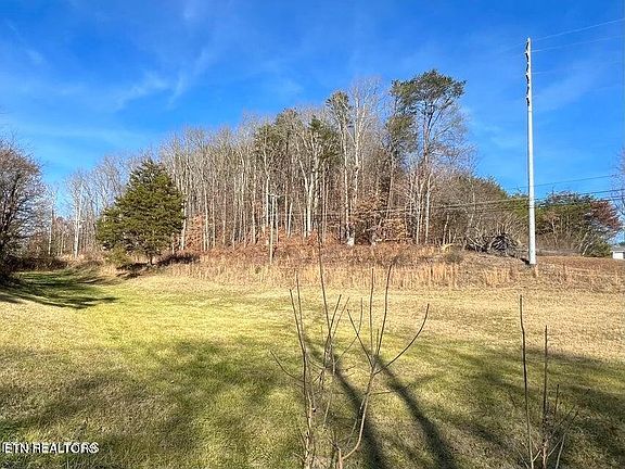 3rd image of 4933 Circle Rd
