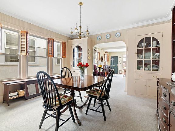 3rd image of 428 Marine Ave