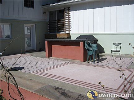 Large Patio Courtyard