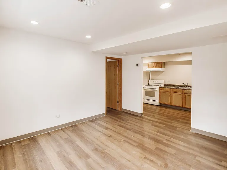 1700 W Cermak Rd #BR — Photo 8