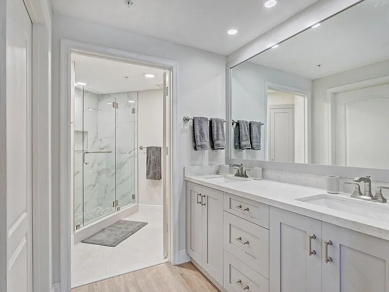 300 Uno Lago Dr #305 — Photo 17