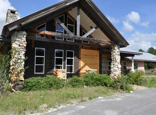 7636 Berry Rd, Zephyrhills, FL 33540