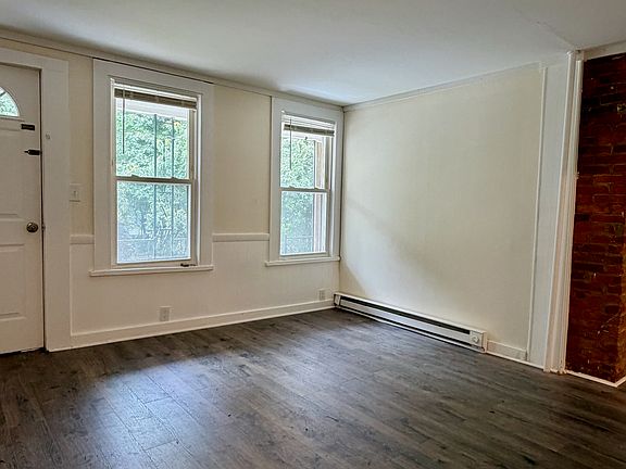 3rd image of 36 Reynolds Street