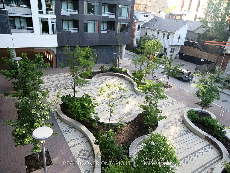 525 Adelaide St W #325 — Photo 3